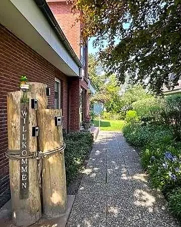 Hotel Gaestehaus Broecker 4*